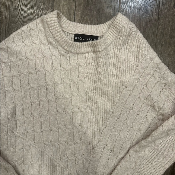 Kendall + Kylie Crew Neck Sweater Women’s Winter White Cream Cable Knit Slouchy - Picture 3 of 8